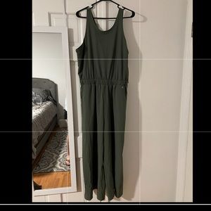 NWT Calia by Carrie Underwood Jumper